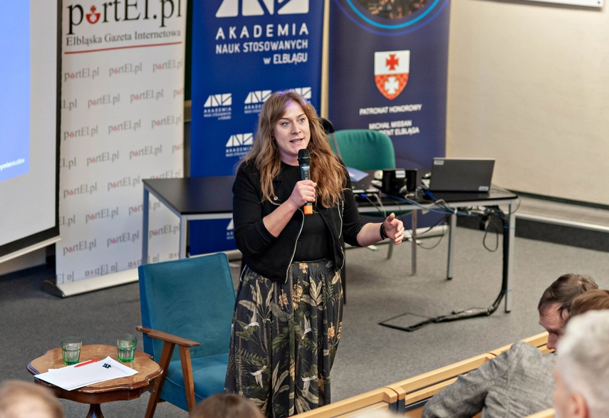 Młodzież debatowała z o tym, czy warto zostać w Elblągu zdjęcie nr 347098