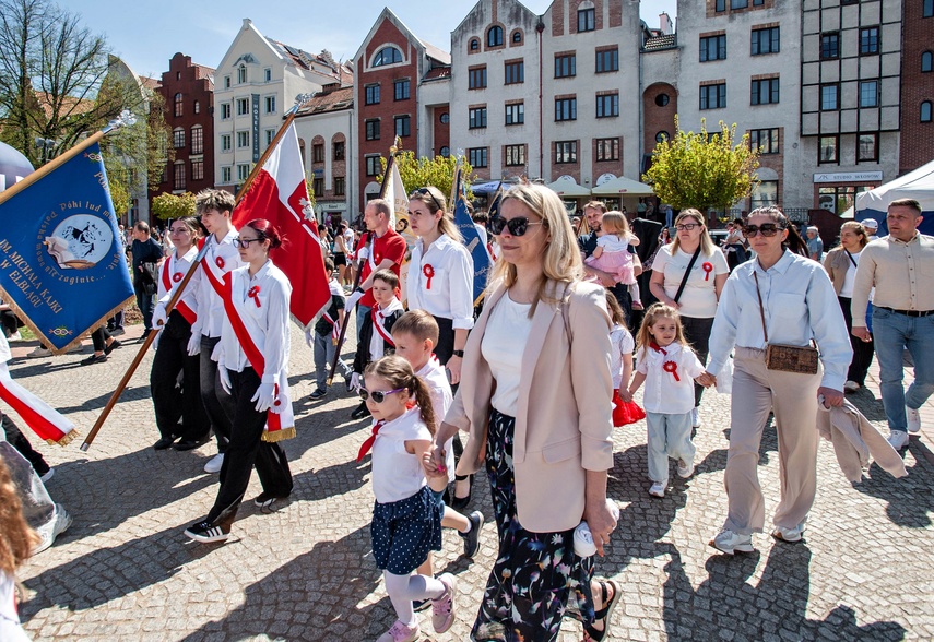 Uczcili rocznicę uchwalenia konstytucji zdjęcie nr 347254