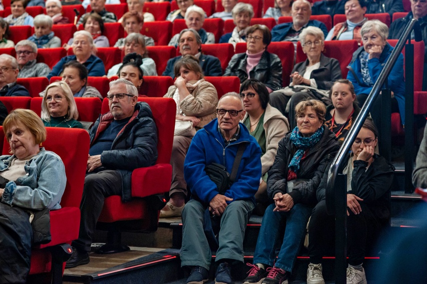 Pożegnali Elbląg na dużym ekranie zdjęcie nr 347373