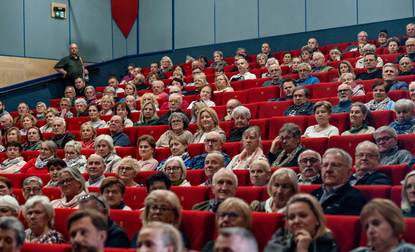 Pożegnali Elbląg na dużym ekranie zdjęcie nr 347374