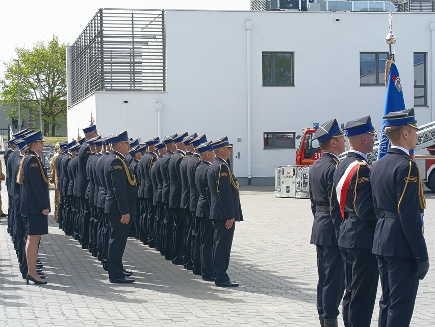 Świętowanie z nową halą do obrony cywilnej zdjęcie nr 347401