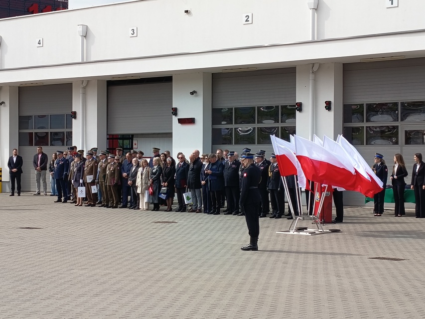 Świętowanie z nową halą do obrony cywilnej zdjęcie nr 347400