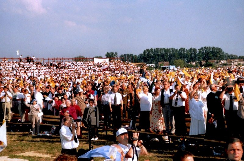 Papież na lotnisku (w obiektywie Henryka Myślińskiego) zdjęcie nr 347587