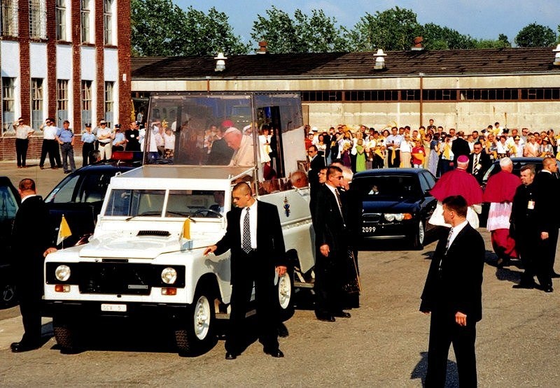 Papież na lotnisku (w obiektywie Henryka Myślińskiego) zdjęcie nr 347578