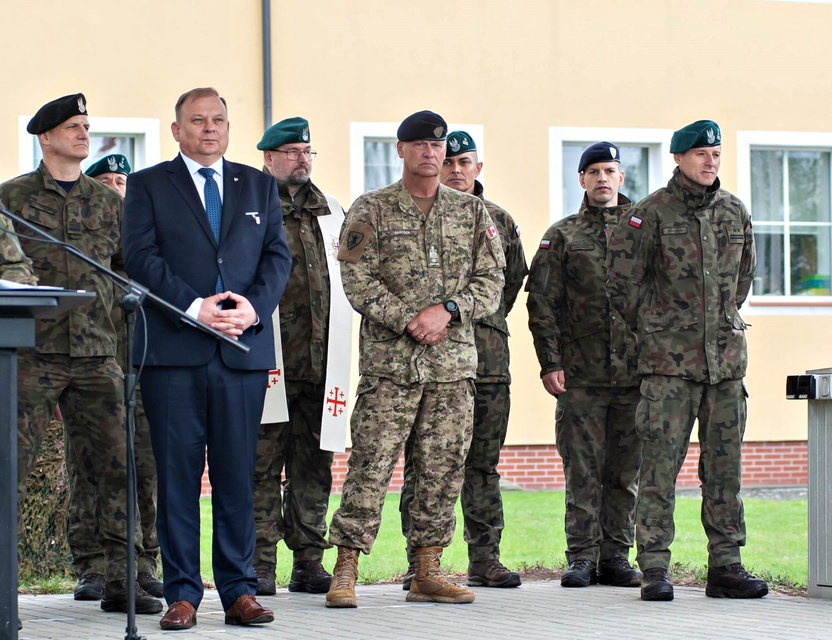 Wielonarodowa dywizja z nowym dowódcą zdjęcie nr 347846
