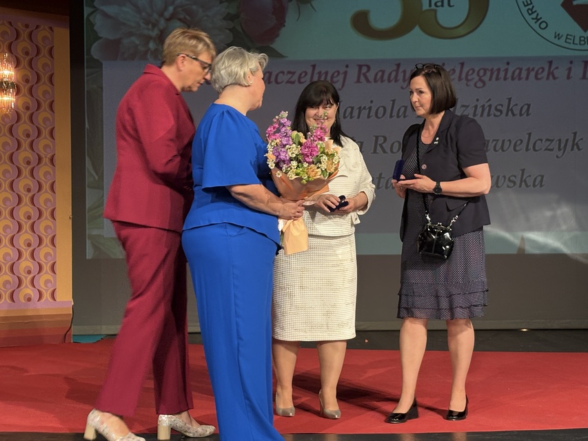 „Zawód pielęgniarki i położnej przeszedł długą drogę przeobrażeń” zdjęcie nr 347961