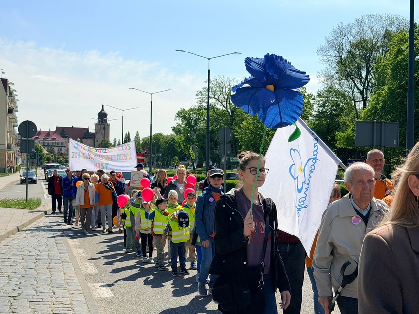 Przemaszerowali przez miasto, promując integrację zdjęcie nr 348116