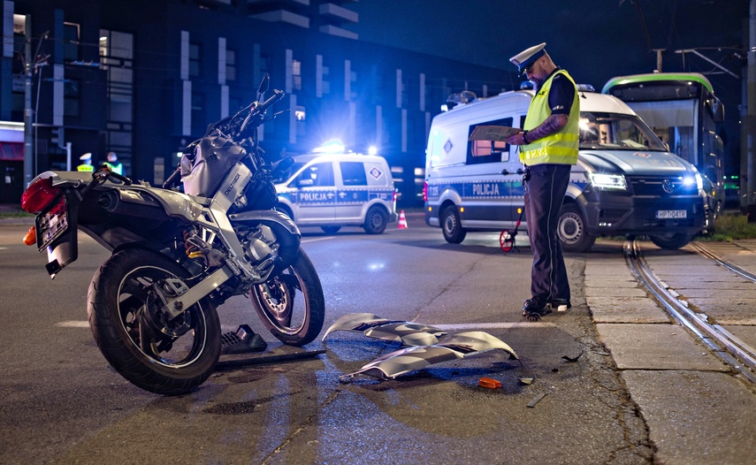 Citroenem uderzył w motocyklistę zdjęcie nr 348222