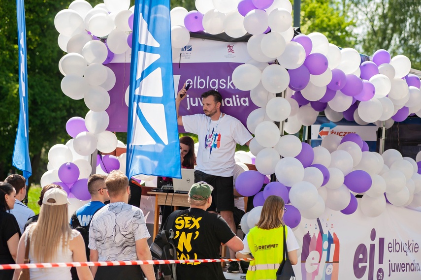 Studenci z kluczami miasta zdjęcie nr 348280