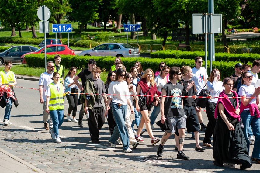 Studenci z kluczami miasta zdjęcie nr 348287