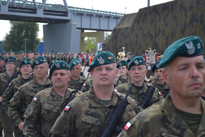 Wojskowe święto w elbląskim porcie zdjęcie nr 348779