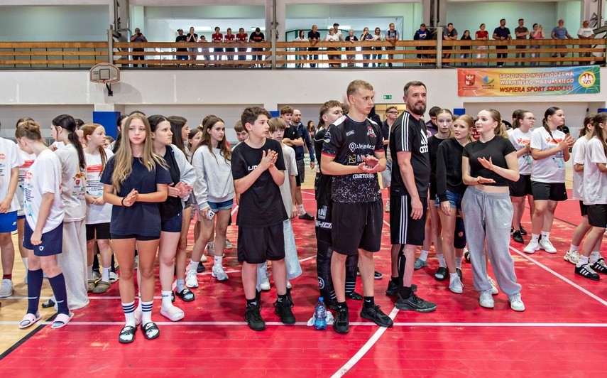 Elbląg ponownie stolicą szkolnego unihokeja zdjęcie nr 349064