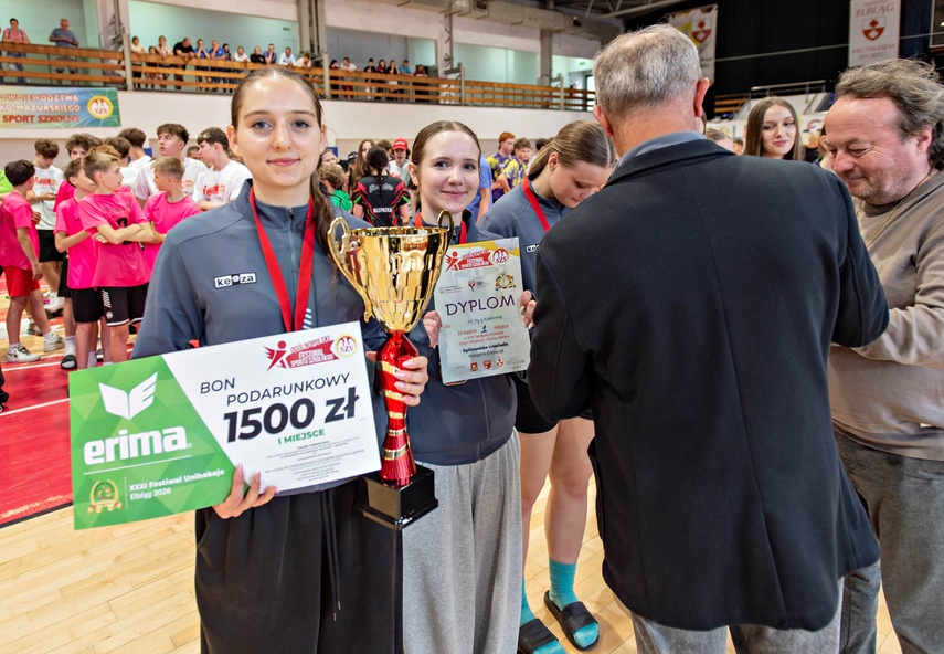 Elbląg ponownie stolicą szkolnego unihokeja zdjęcie nr 349074