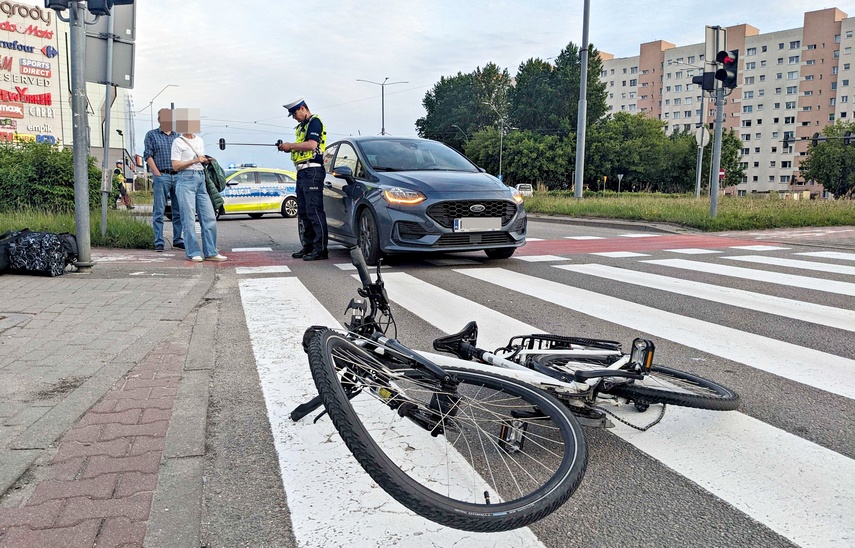 Potrącenie rowerzystki zdjęcie nr 349252