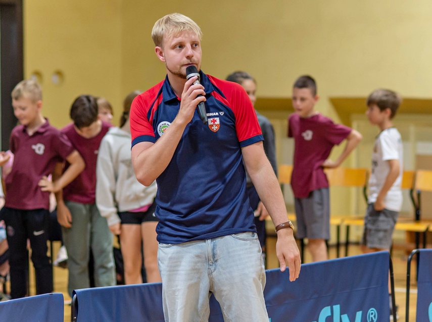 Jakub Dyjas zachęcał do tenisa stołowego zdjęcie nr 350006