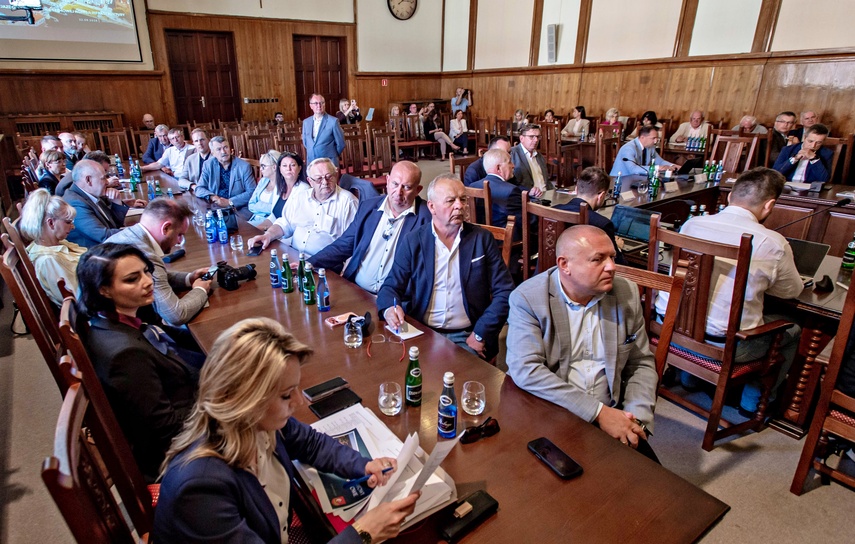 Warszawa przyjechała w teren. Posłowie na Żuławach zdjęcie nr 350342