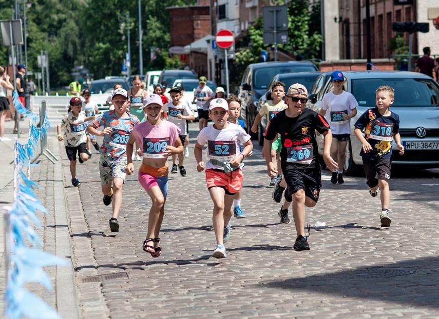 Gorący bieg rocznicowy na Starym Mieście zdjęcie nr 350835