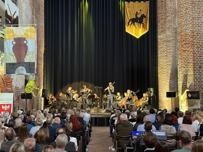 Owacje na stojąco podczas inauguracji V edycji Elbląg Music Masterclass zdjęcie nr 351111