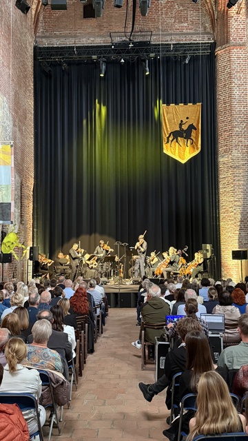 Owacje na stojąco podczas inauguracji V edycji Elbląg Music Masterclass zdjęcie nr 351110
