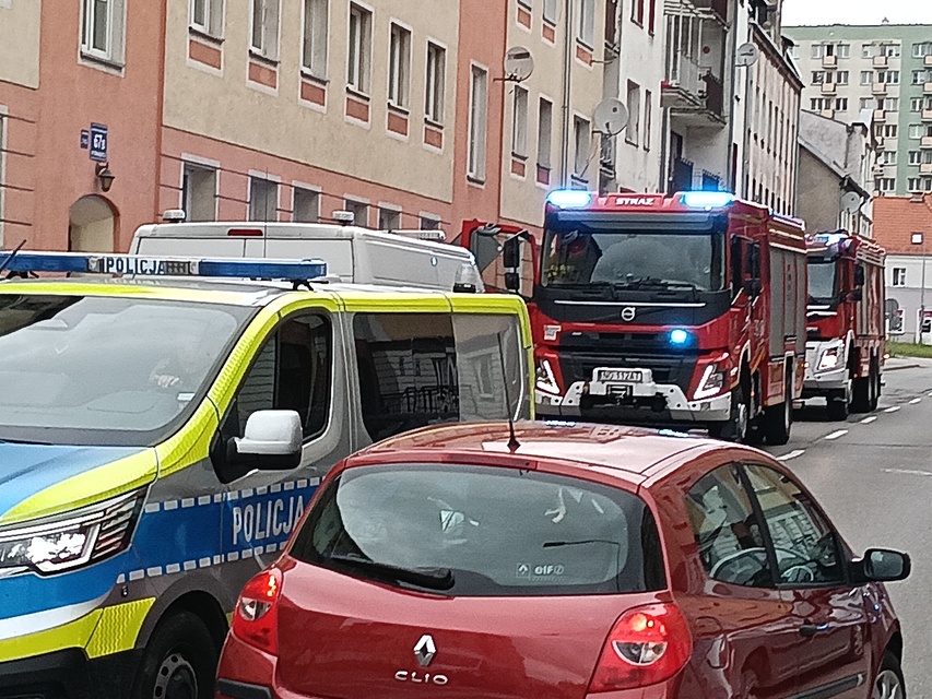 Z sieci ulatniał się gaz. Wjazd na Słoneczną zamknięty zdjęcie nr 351152