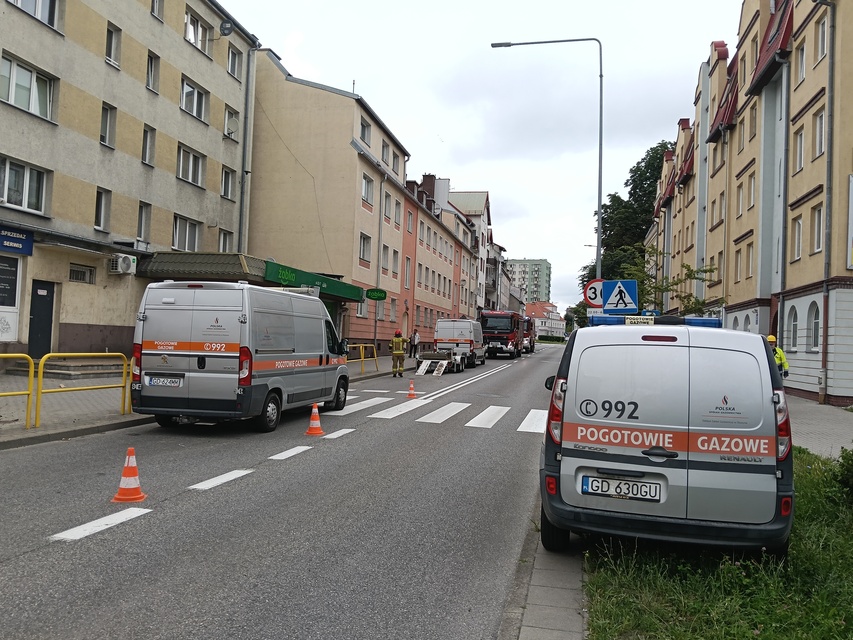 Z sieci ulatniał się gaz. Wjazd na Słoneczną zamknięty zdjęcie nr 351147