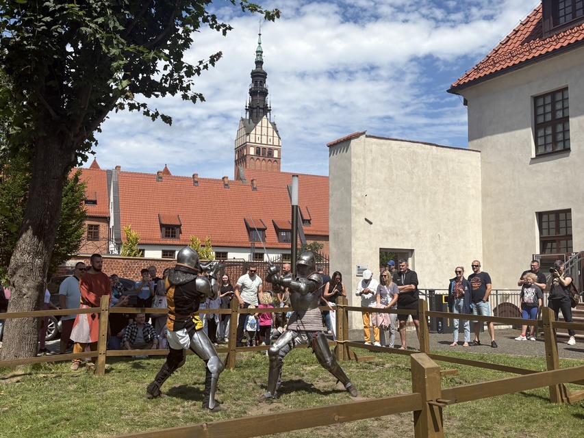 Mieczem w rywala, łukiem do celu zdjęcie nr 351348