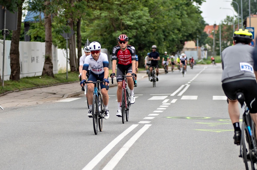Ścigali się na szosie i rolkach. Road Race w Elblągu zdjęcie nr 351449