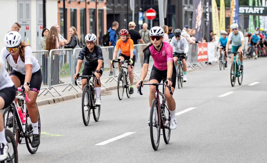 Ścigali się na szosie i rolkach. Road Race w Elblągu zdjęcie nr 351489