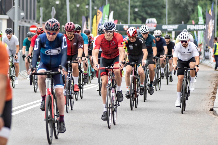 Ścigali się na szosie i rolkach. Road Race w Elblągu zdjęcie nr 351478
