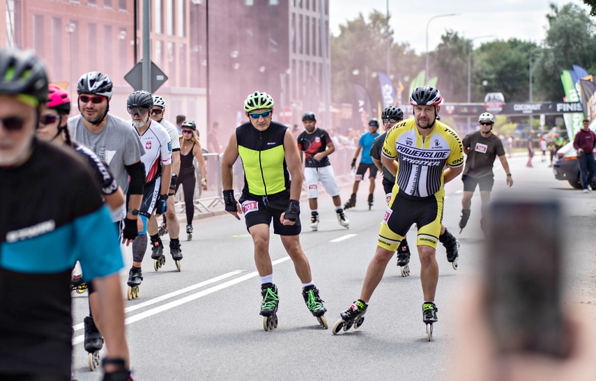 Ścigali się na szosie i rolkach. Road Race w Elblągu zdjęcie nr 351579