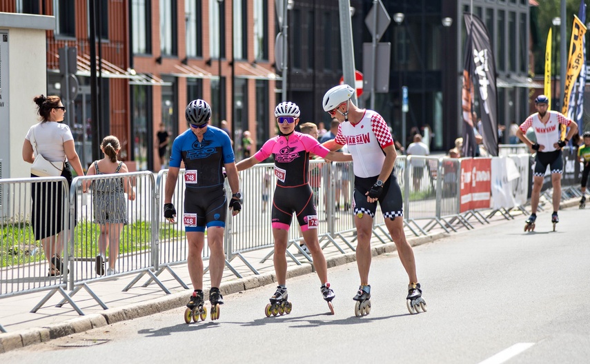 Ścigali się na szosie i rolkach. Road Race w Elblągu zdjęcie nr 351550