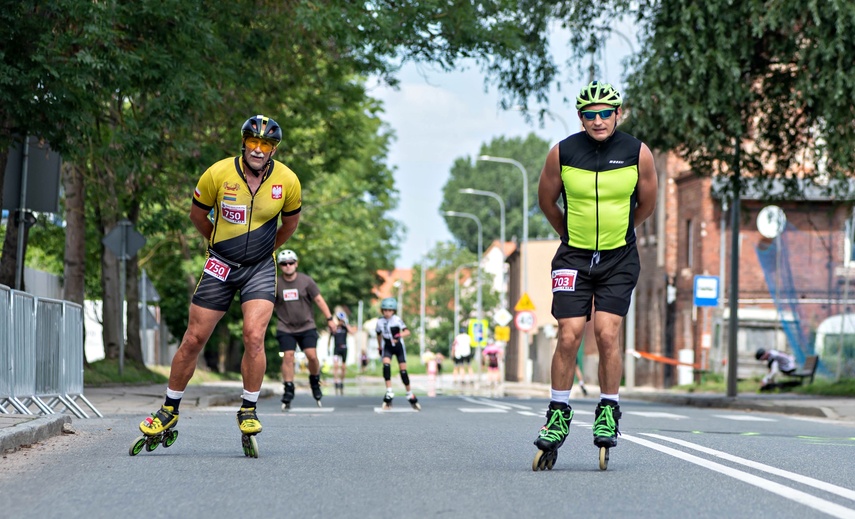 Ścigali się na szosie i rolkach. Road Race w Elblągu zdjęcie nr 351553