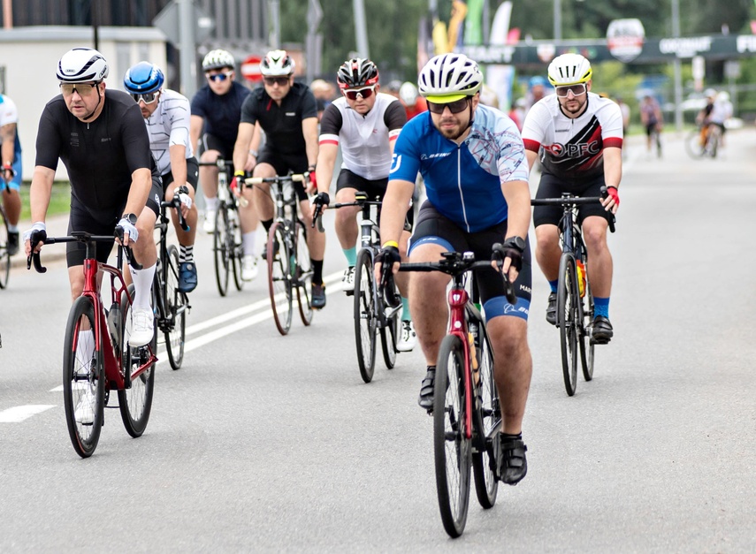Ścigali się na szosie i rolkach. Road Race w Elblągu zdjęcie nr 351504