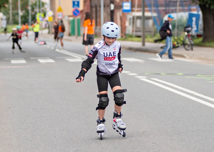 Ścigali się na szosie i rolkach. Road Race w Elblągu zdjęcie nr 351605