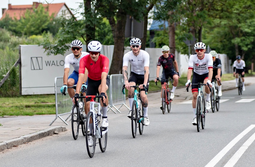 Ścigali się na szosie i rolkach. Road Race w Elblągu zdjęcie nr 351447