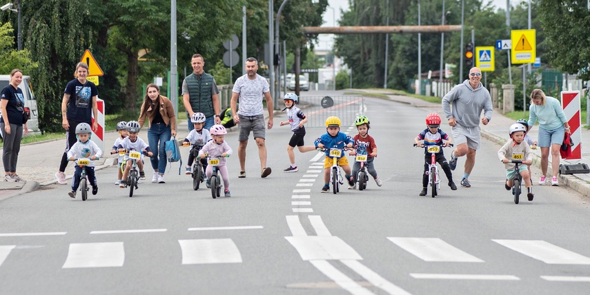 Ścigali się na szosie i rolkach. Road Race w Elblągu zdjęcie nr 351520