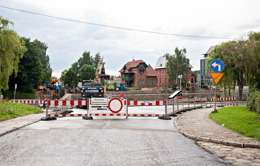 Tutaj powstaje tymczasowy most zdjęcie nr 351666