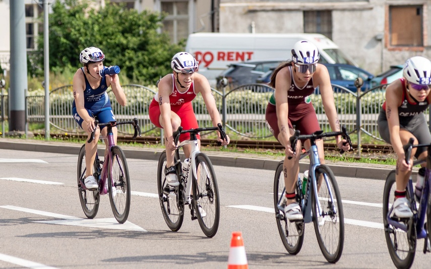 Triathlonowe Mistrzostwa Europy w Elblągu wystartowały zdjęcie nr 351858