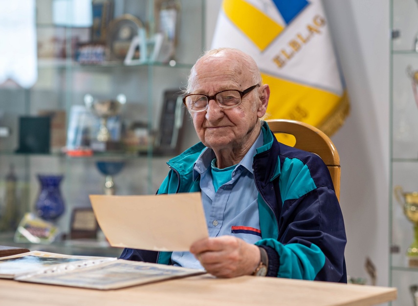 Kazimierz Mikłaszewicz: Przez piłkę wyrzucili mnie ze szkoły zdjęcie nr 352229