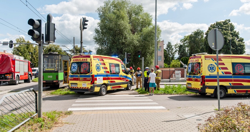 Kolizja z tramwajem na Grunwaldzkiej zdjęcie nr 352414