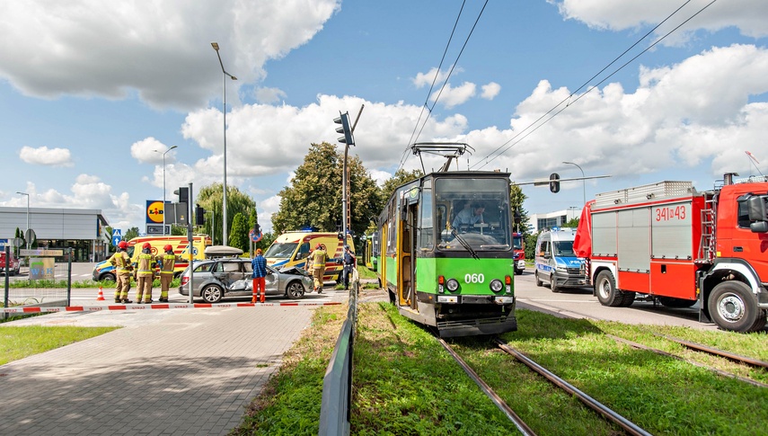 Kolizja z tramwajem na Grunwaldzkiej zdjęcie nr 352408