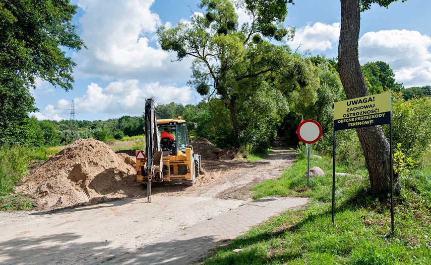 Budują kanalizację przy Górze Chrobrego. Po co? zdjęcie nr 352422