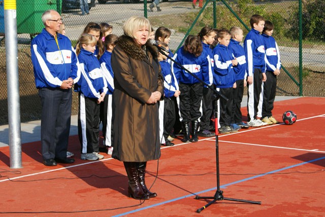 W Gronowie Górnym otwarto Orlika zdjęcie nr 28509