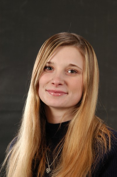 6. Anna Piechowicz, wzrost: 173 cm; wymiary: 87/62/90; szkoła: IV LO W Elblągu, zainteresowania: sport, psychologia.
