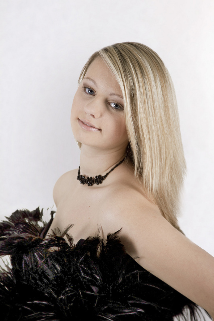 Kandydatka z numerem 12 – Aneta Koczara – nastolatka 
wiek: 17 lat
wymiary: 90/66/90
wzrost: