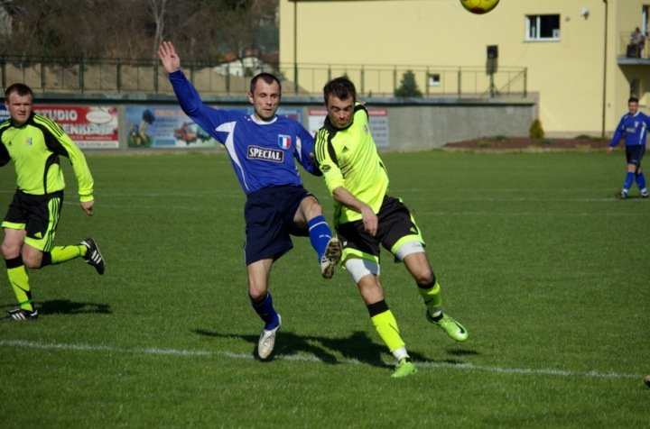 Remis w derbowym meczu zdjęcie nr 34122