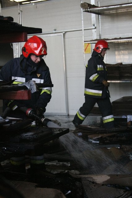 Pożar lakierni zdjęcie nr 34235