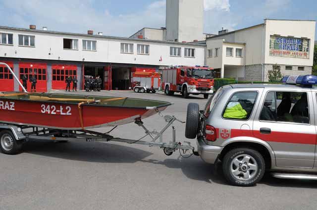 Wyjazd strażaków na tereny zalane wodą zdjęcie nr 35094