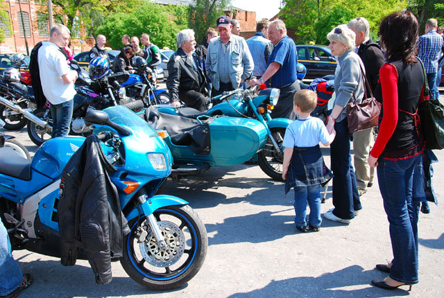 Elbląg Motocykliści w Domu Dziecka