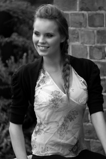 Prezentacja finalistek Bursztynowej Miss Polski 2010 zdjęcie nr 38350